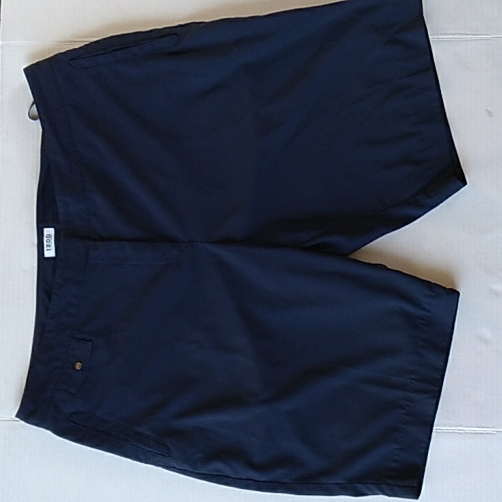 Izod Golf Shorts Navy Blue Size 14.